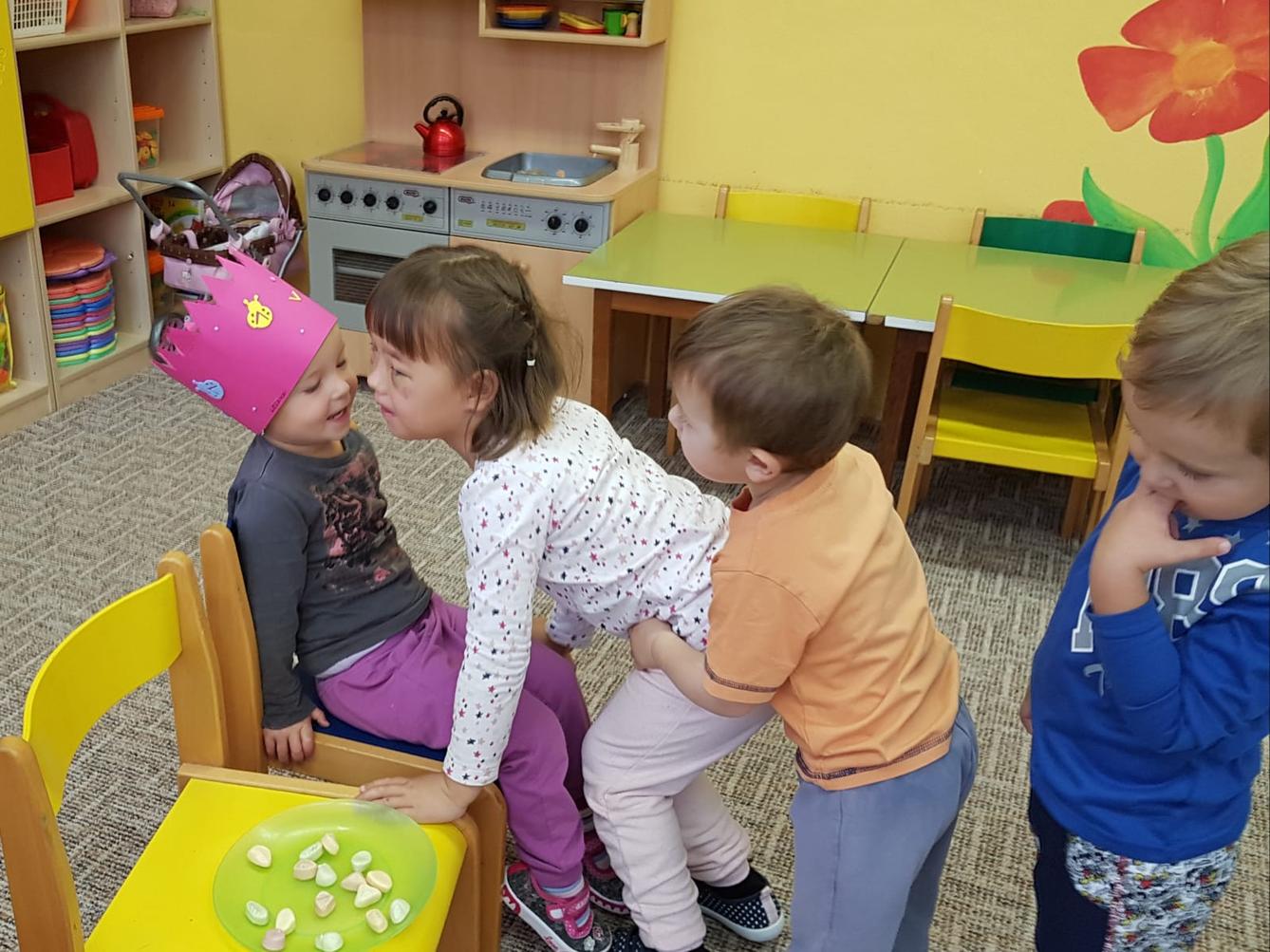 Broučci slaví: Leonka měla narozeniny - 4