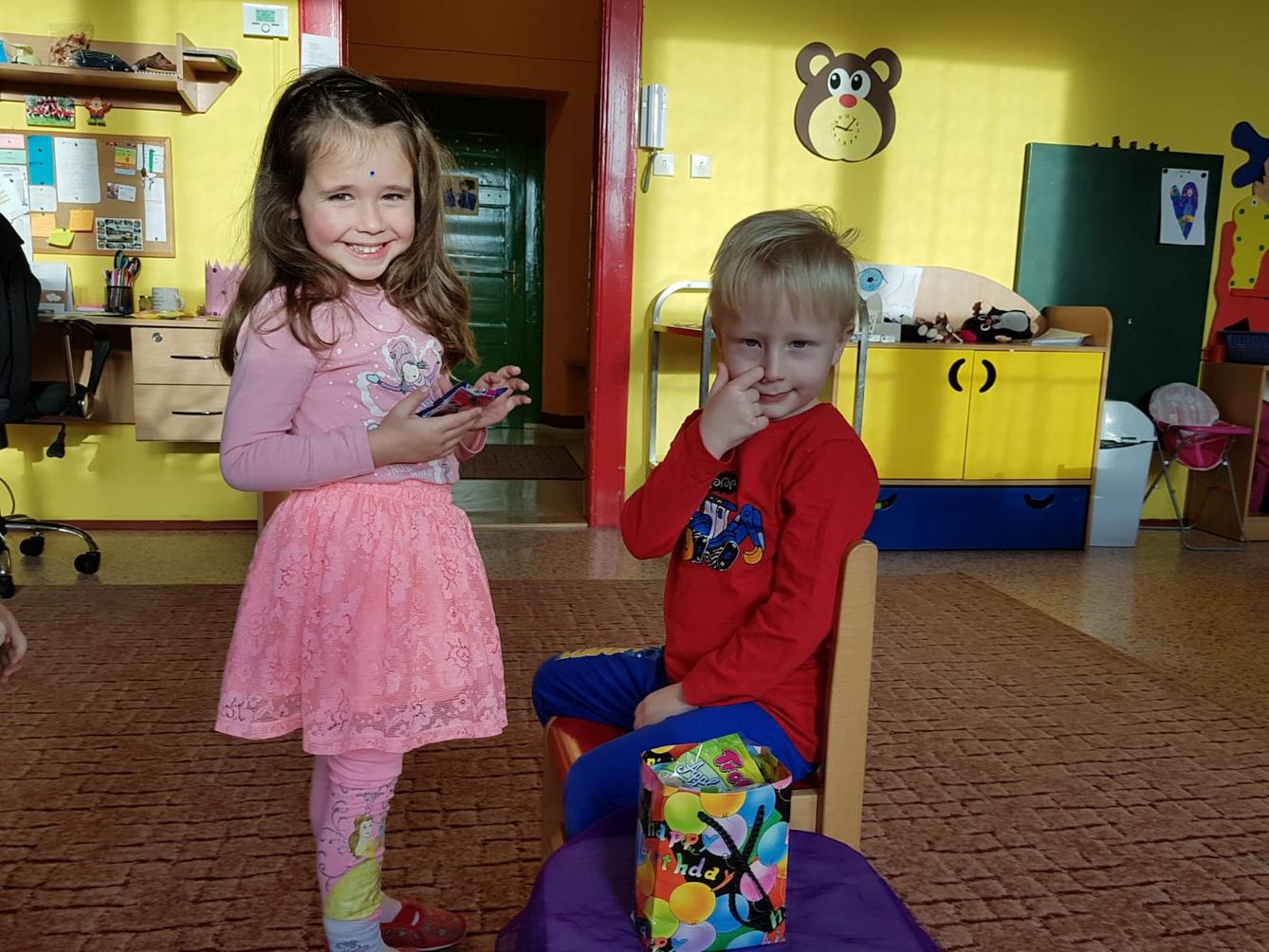 Brouči a Klokánci slaví: Stelinka a Jeníček, narozeniny - 5