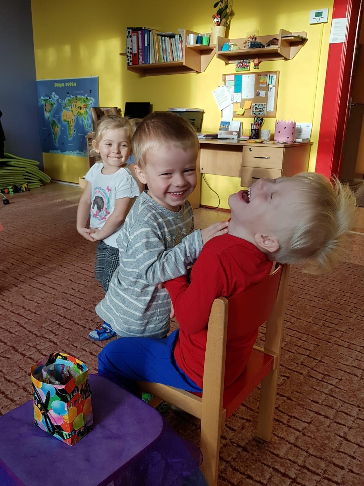 Brouči a Klokánci slaví: Stelinka a Jeníček, narozeniny - 8