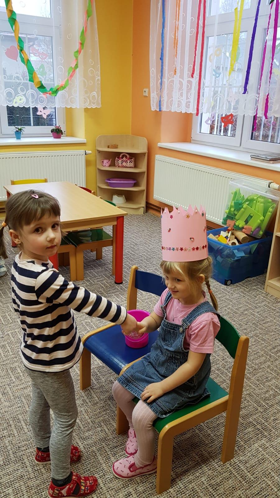 Broučci slaví: Lucinka měla narozeniny - 8