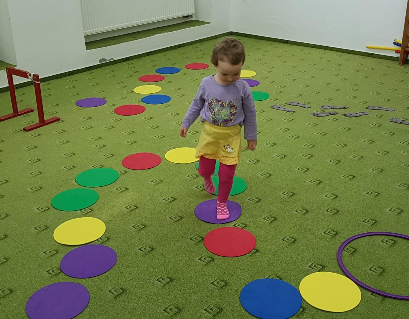 Broučci: v tělocvičně je to prima!!! - 9