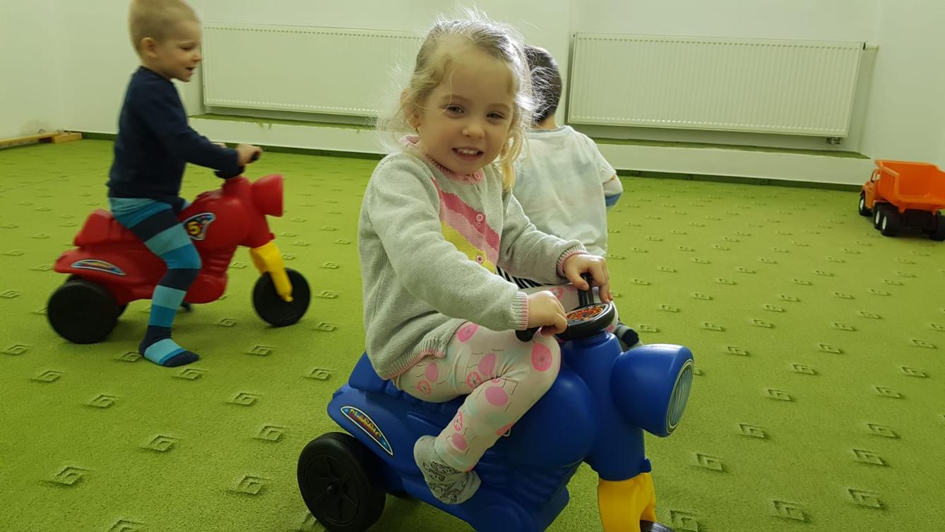 Broučci: v tělocvičně je to prima!!! - 11