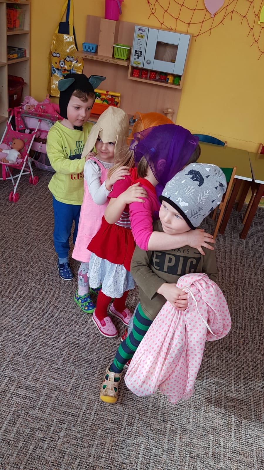 Broučci: "Z pohádky do pohádky" - 17