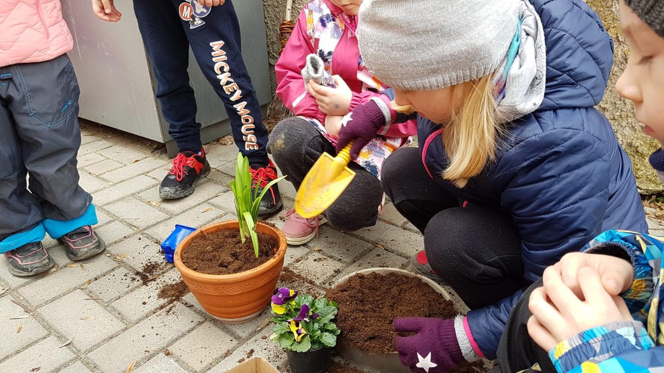 přivoláváme jaro do MŠ - 33