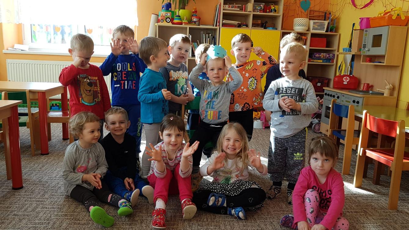 Broučci slaví: Adámek měl narozeniny - 1