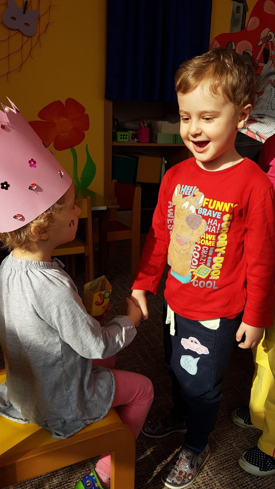 Broučci: Laurinka měla narozeniny - 5