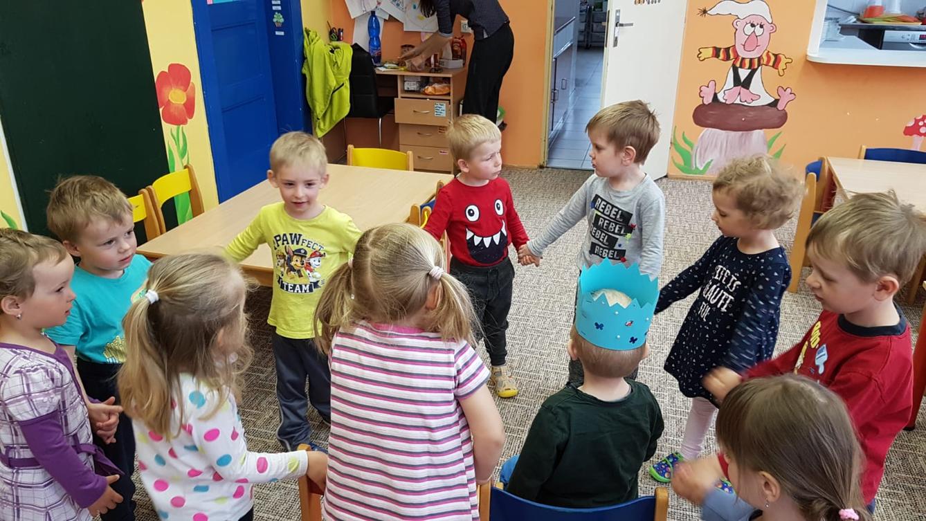 Broučci slaví: Mareček D. měl narozeniny - 4