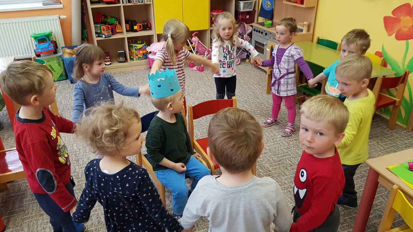 Broučci slaví: Mareček D. měl narozeniny - 5