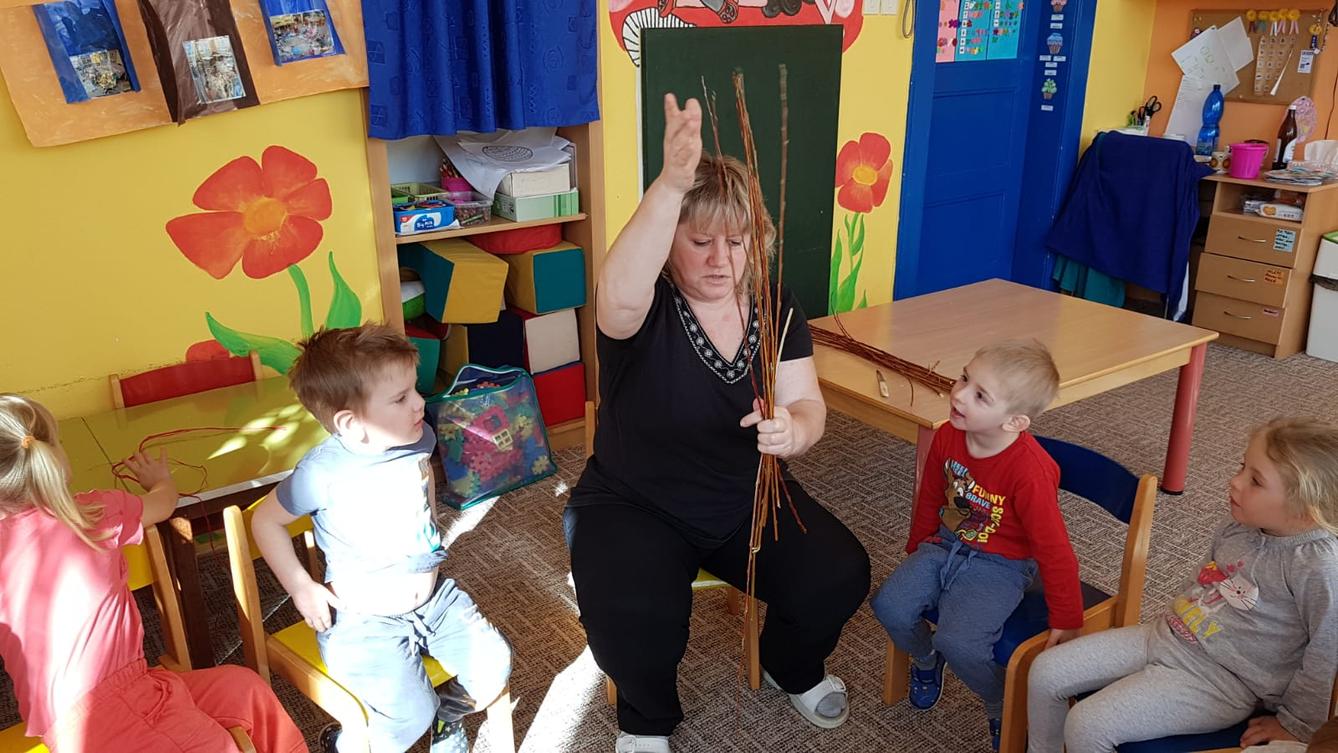 příprava na Velikonoce u Broučků, aneb "HODY, HODY...." - 7