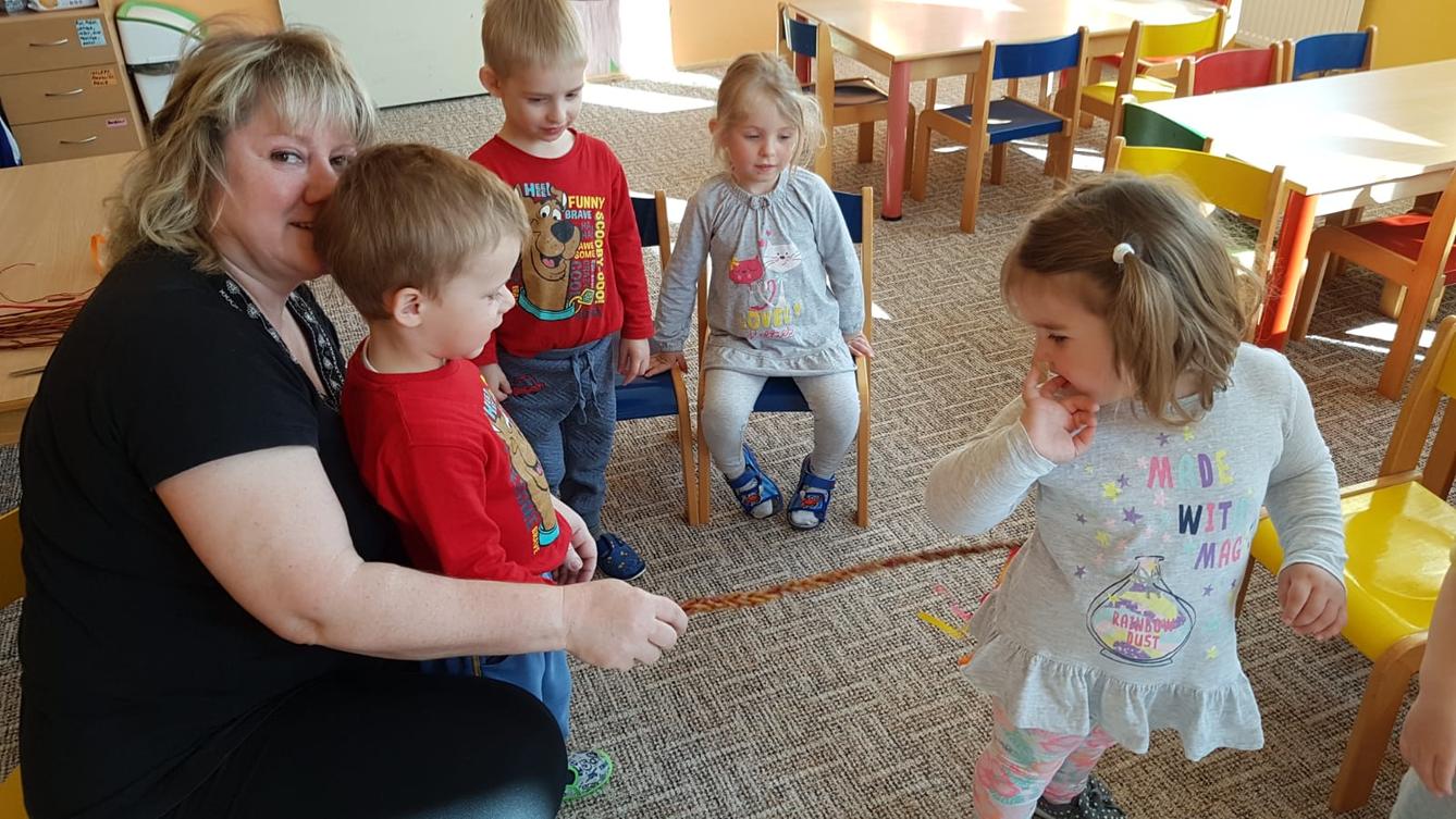 příprava na Velikonoce u Broučků, aneb "HODY, HODY...." - 12