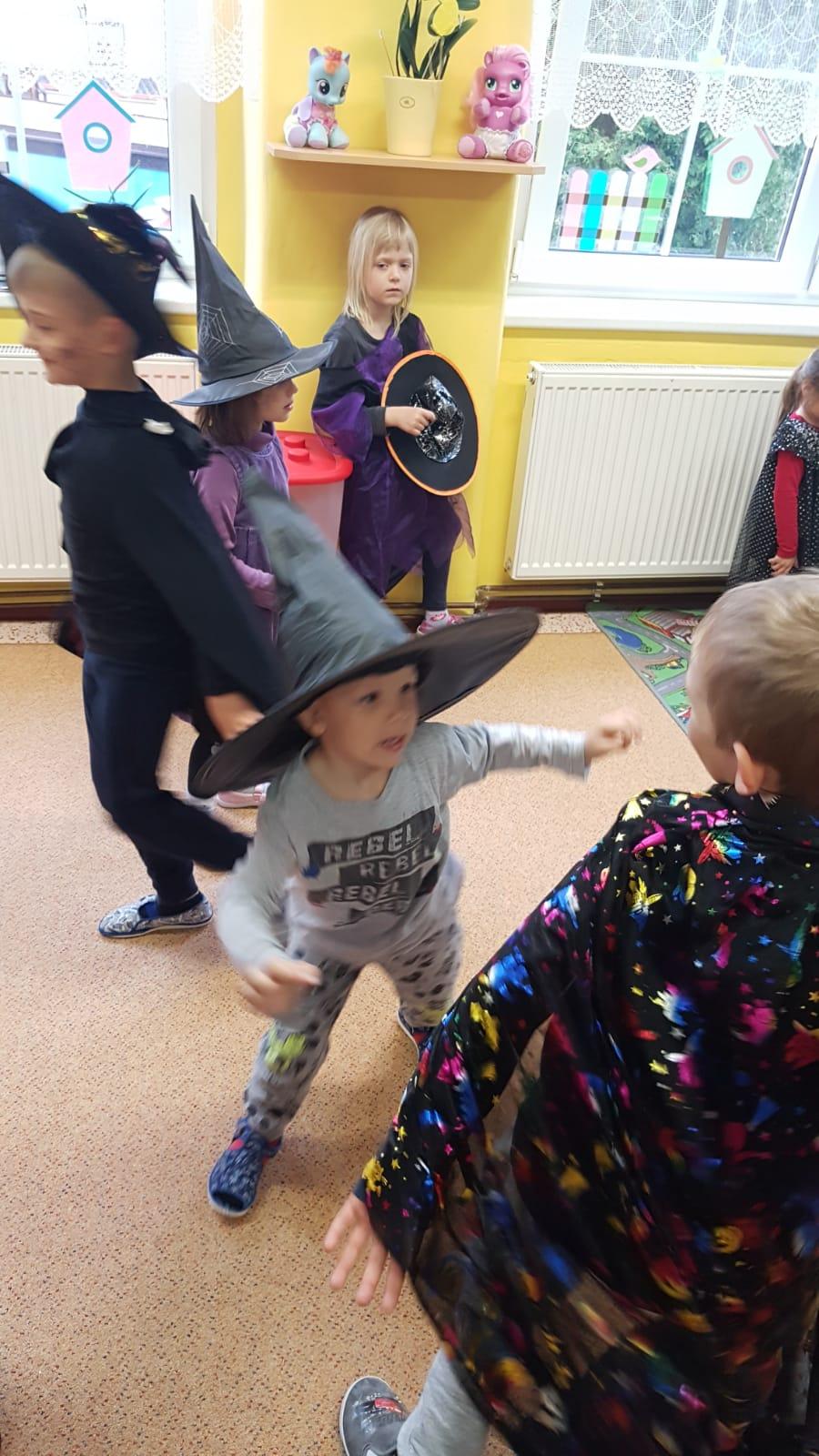 ČARODĚJNICKÉ DOPOLEDNE I. - 12