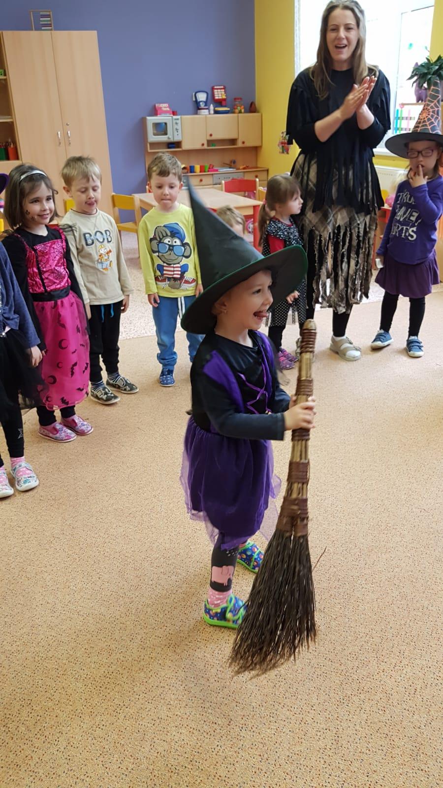 ČARODĚJNICKÉ DOPOLEDNE I. - 21