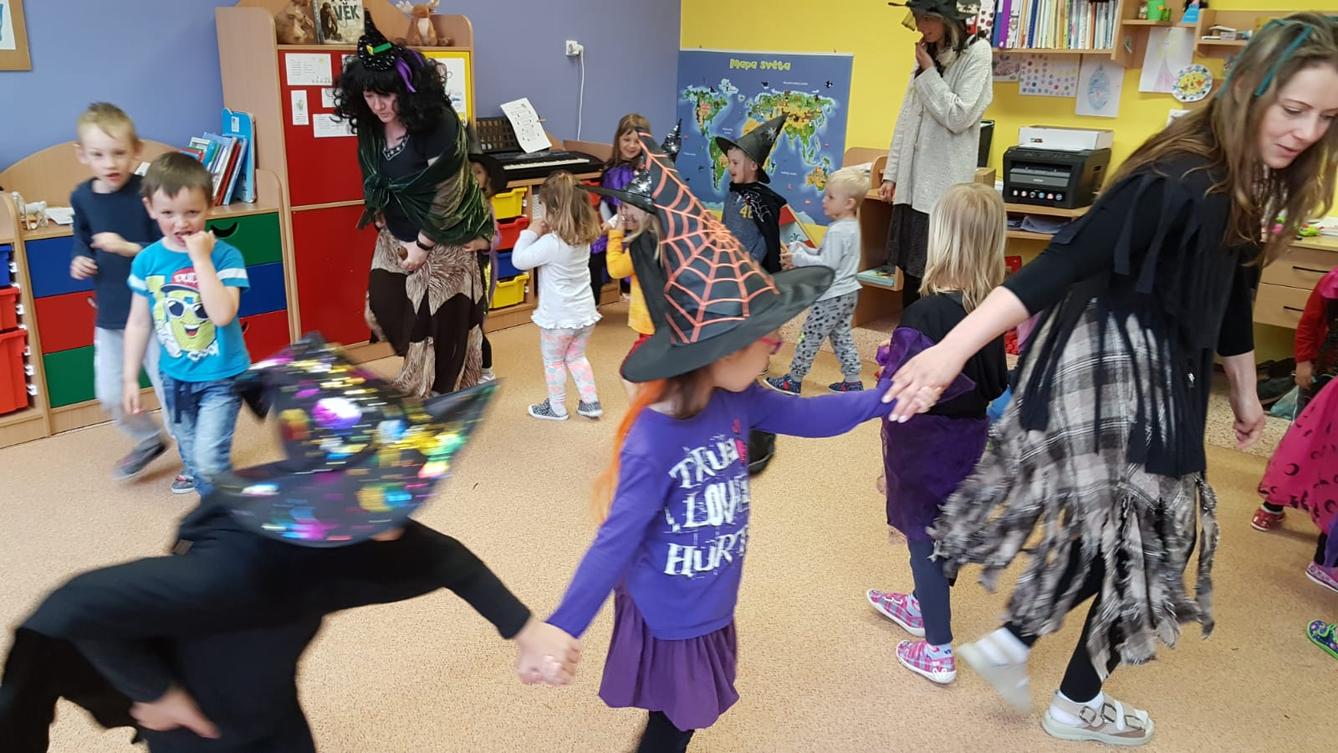 ČARODĚJNICKÉ DOPOLEDNE I. - 24