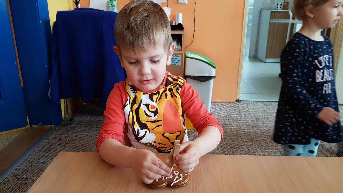 Pečení a zdobení perníčků pro maminky - 2