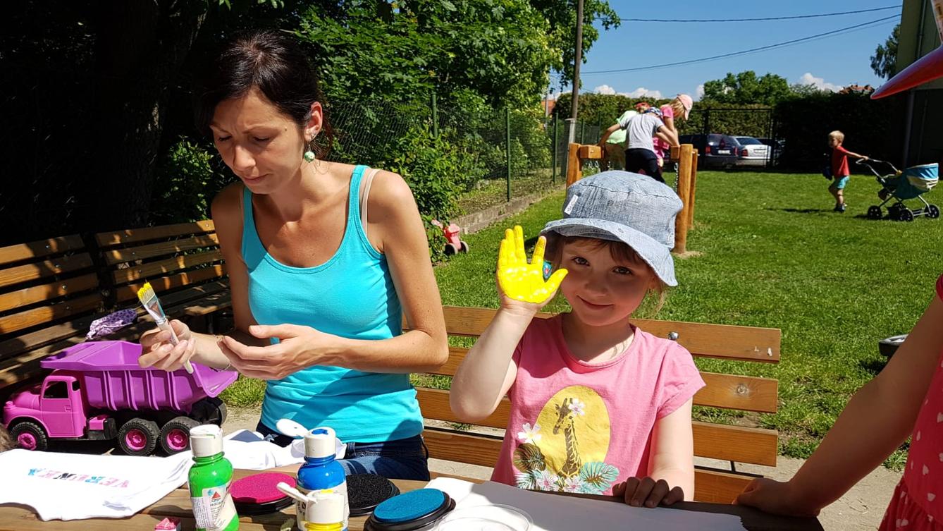 "Výroba" triček ke DNI DĚTÍ - 5