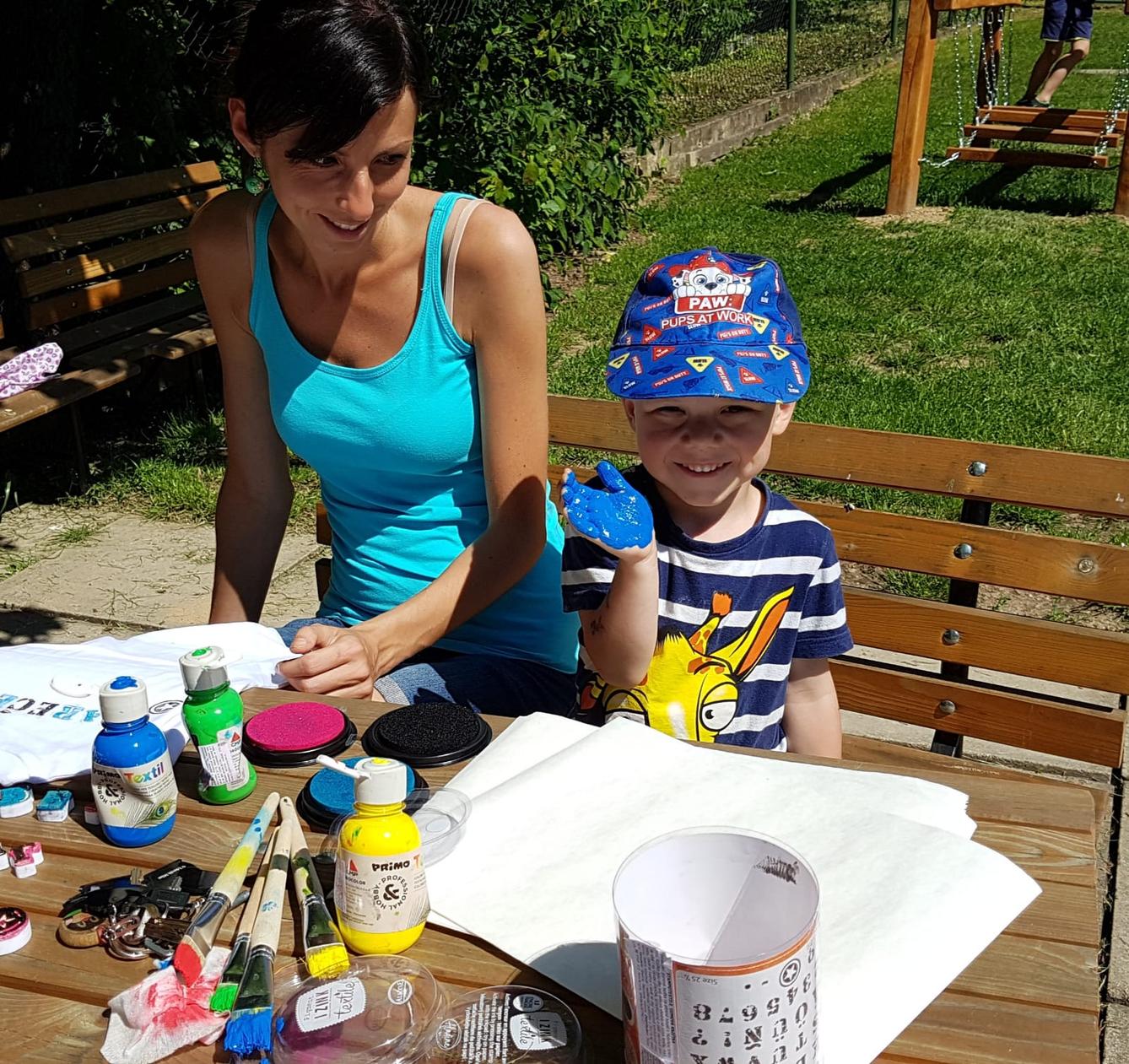 "Výroba" triček ke DNI DĚTÍ - 6