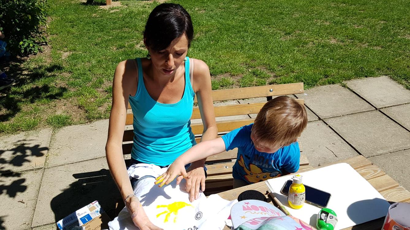 "Výroba" triček ke DNI DĚTÍ - 11