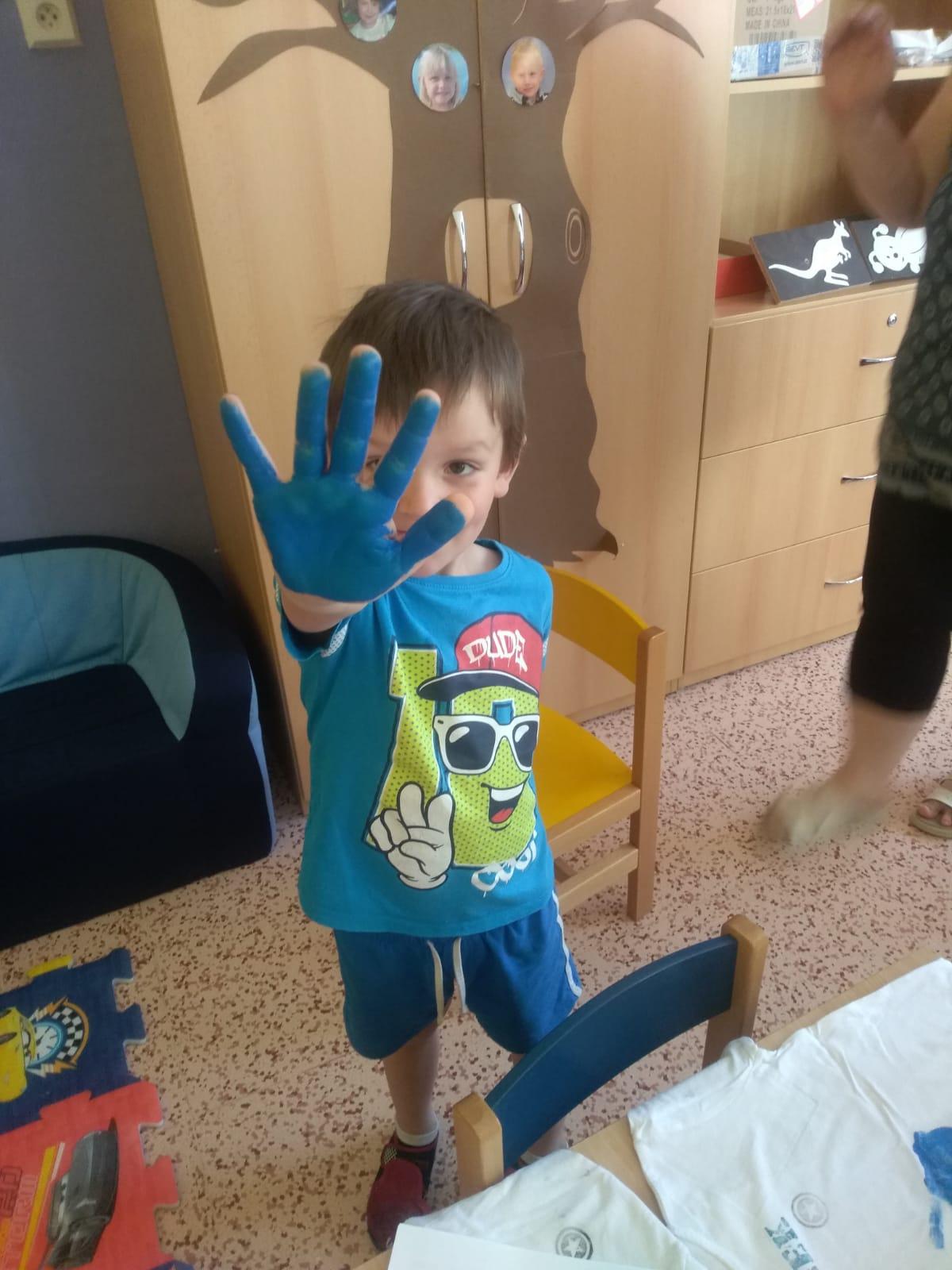 "Výroba" triček ke DNI DĚTÍ - 27