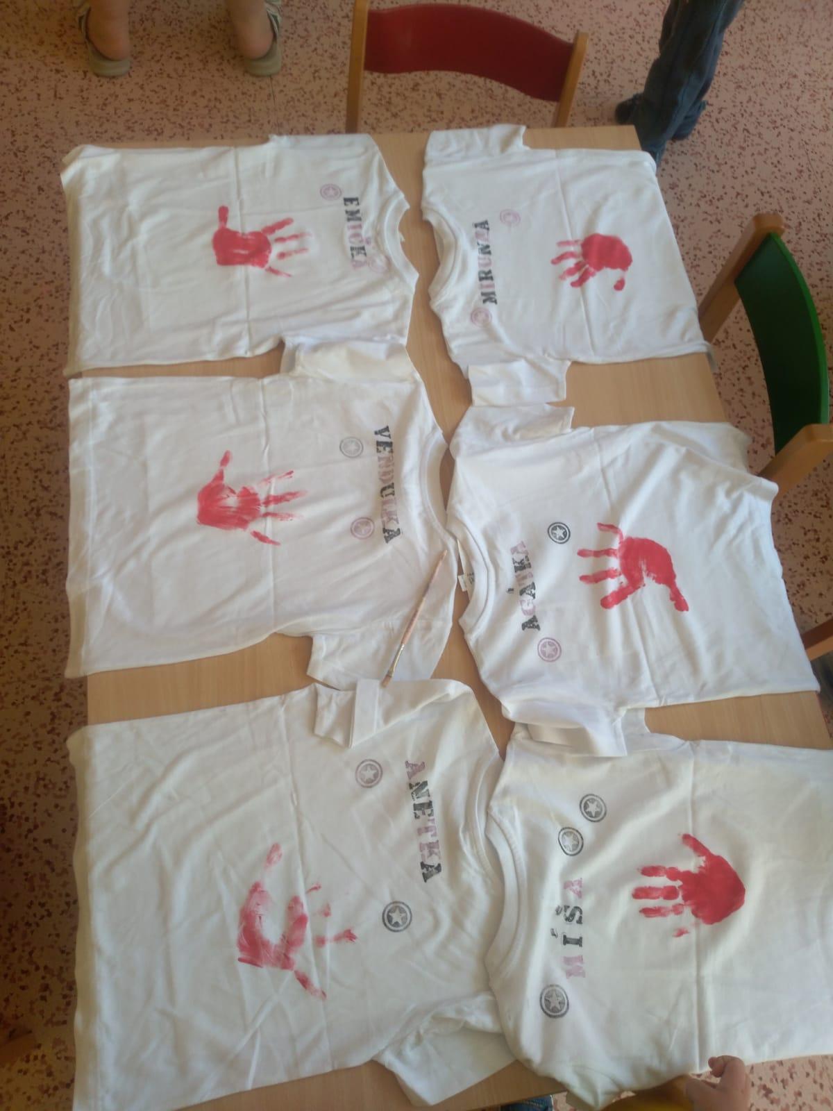 "Výroba" triček ke DNI DĚTÍ - 32