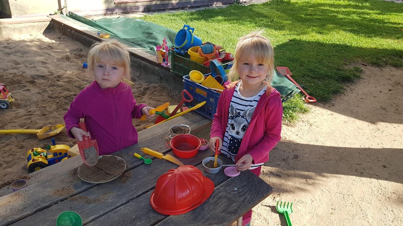 Užíváme zahrady!!!! :-) - 16