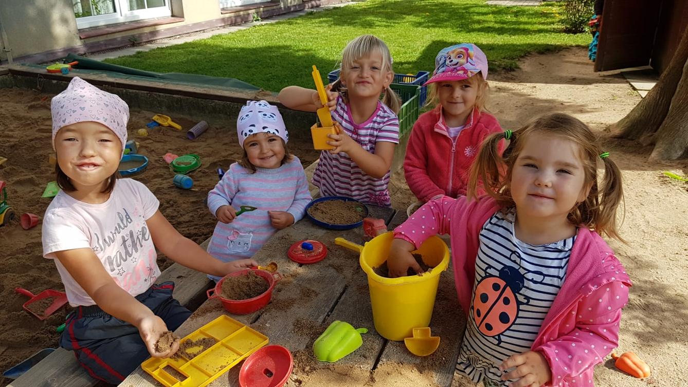 Užíváme zahrady!!!! :-) - 21