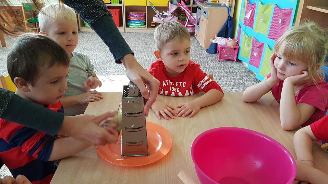 Broučci: "štrůdlíčkování" - 2