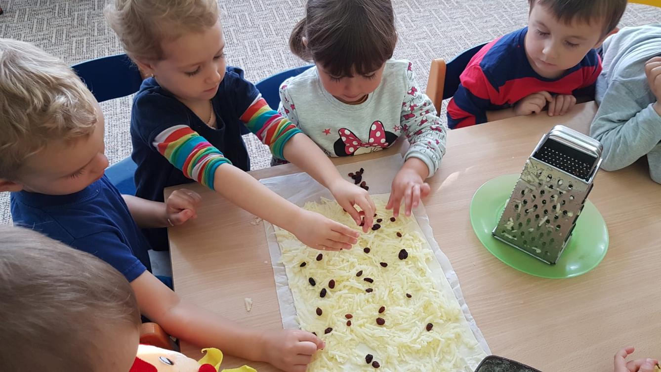 Broučci: "štrůdlíčkování" - 12