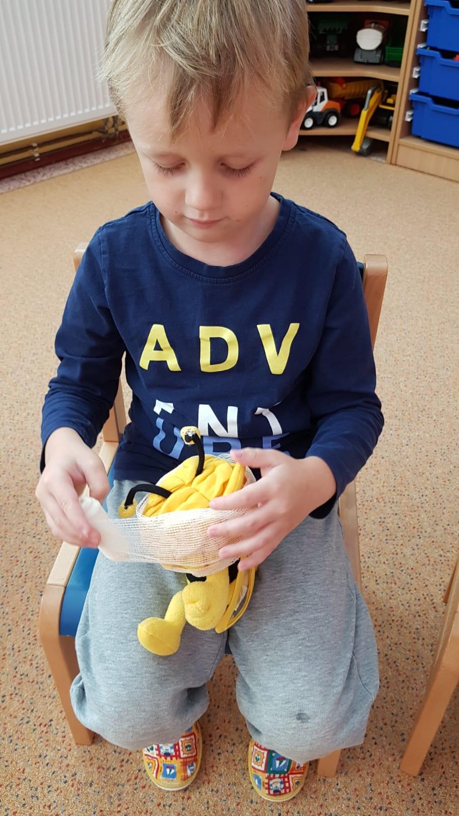 "Když hračky stůňou" - 9