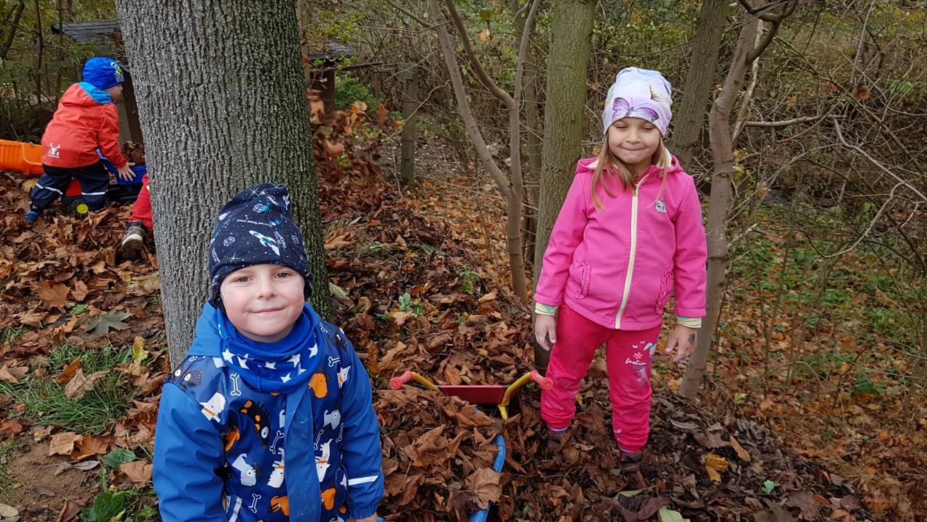 Pracujeme na zahradě:-) - 18