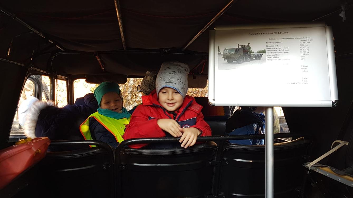 Návštěva u vojáků II. - 17