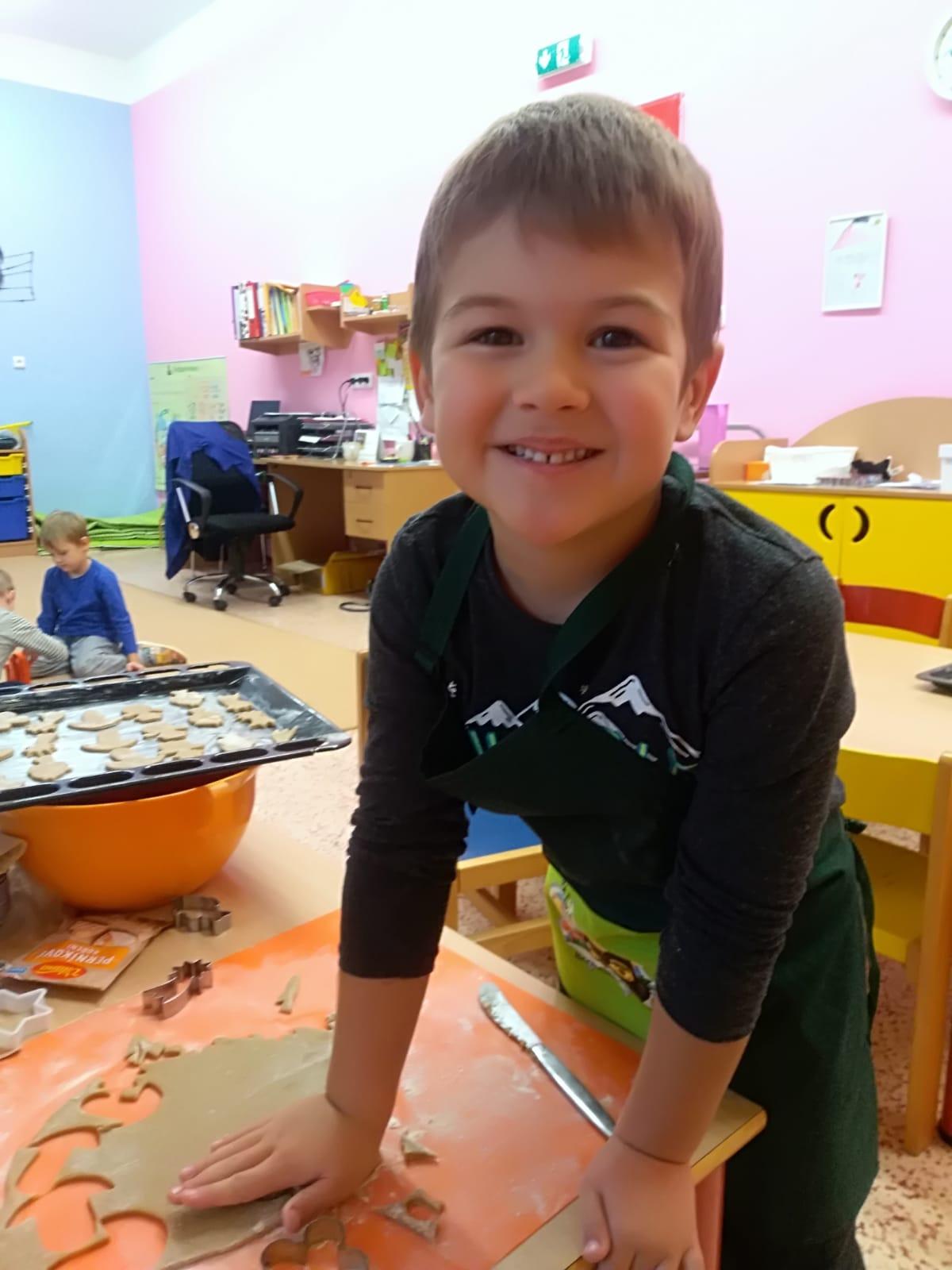 příprava na Vánoce: pečeme perníčky:-) - 1