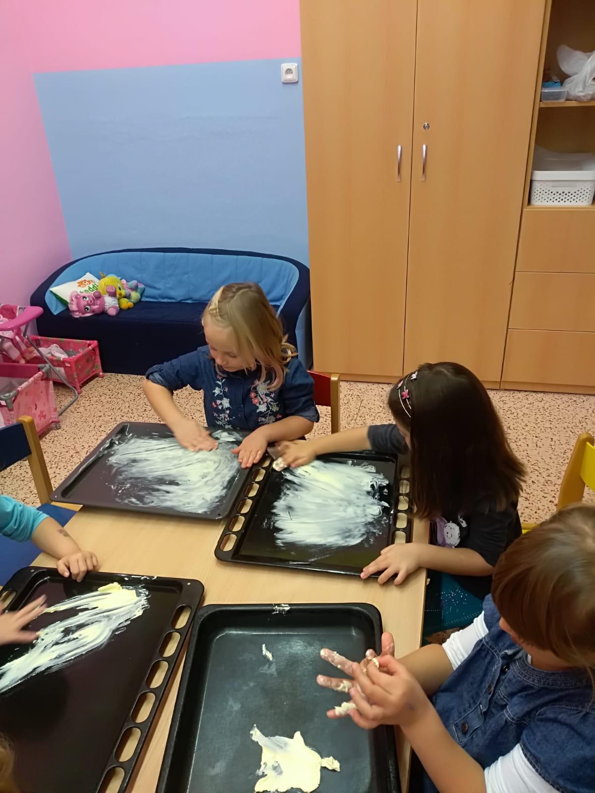 příprava na Vánoce: pečeme perníčky:-) - 4