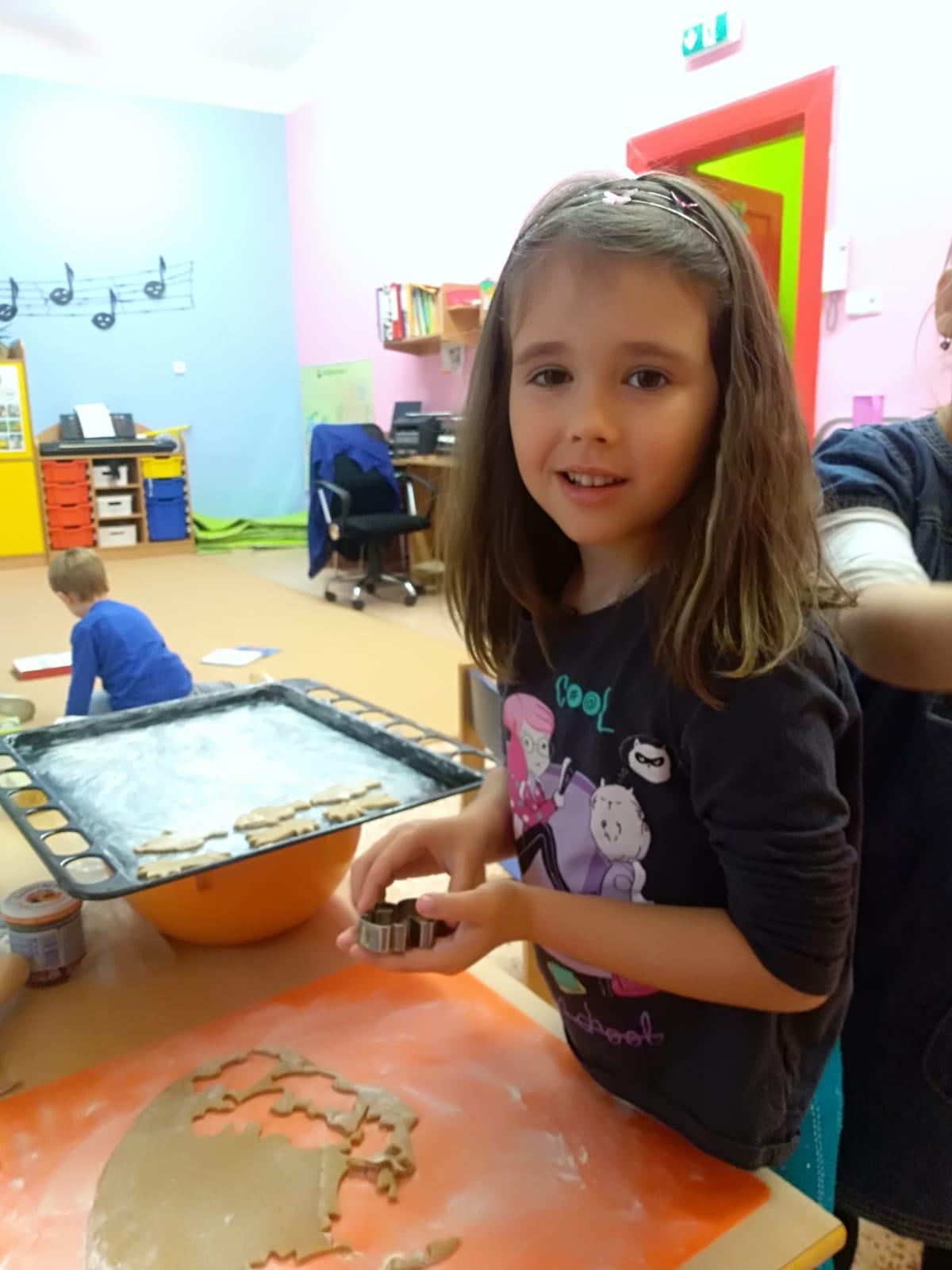 příprava na Vánoce: pečeme perníčky:-) - 7