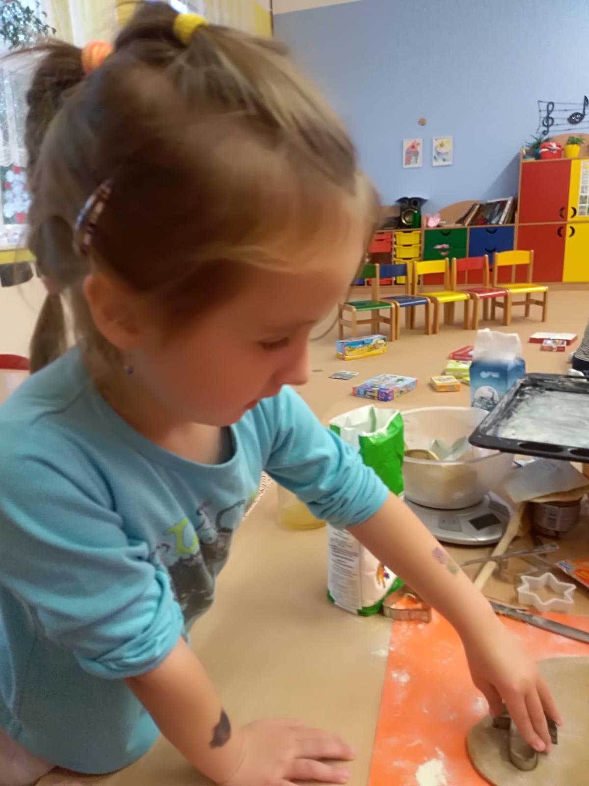 příprava na Vánoce: pečeme perníčky:-) - 9