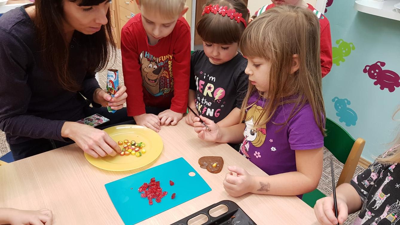 Zdobení perníčků a slepování lineckého - 21