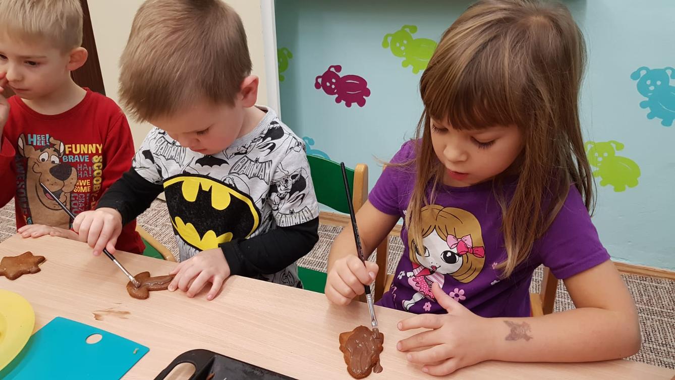 Zdobení perníčků a slepování lineckého - 30