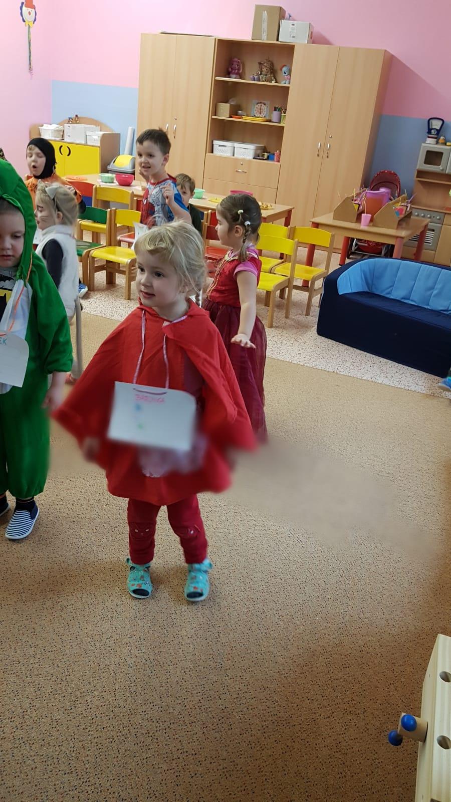 KARNEVALOVÉ DOPOLEDNE v MŠ - 13