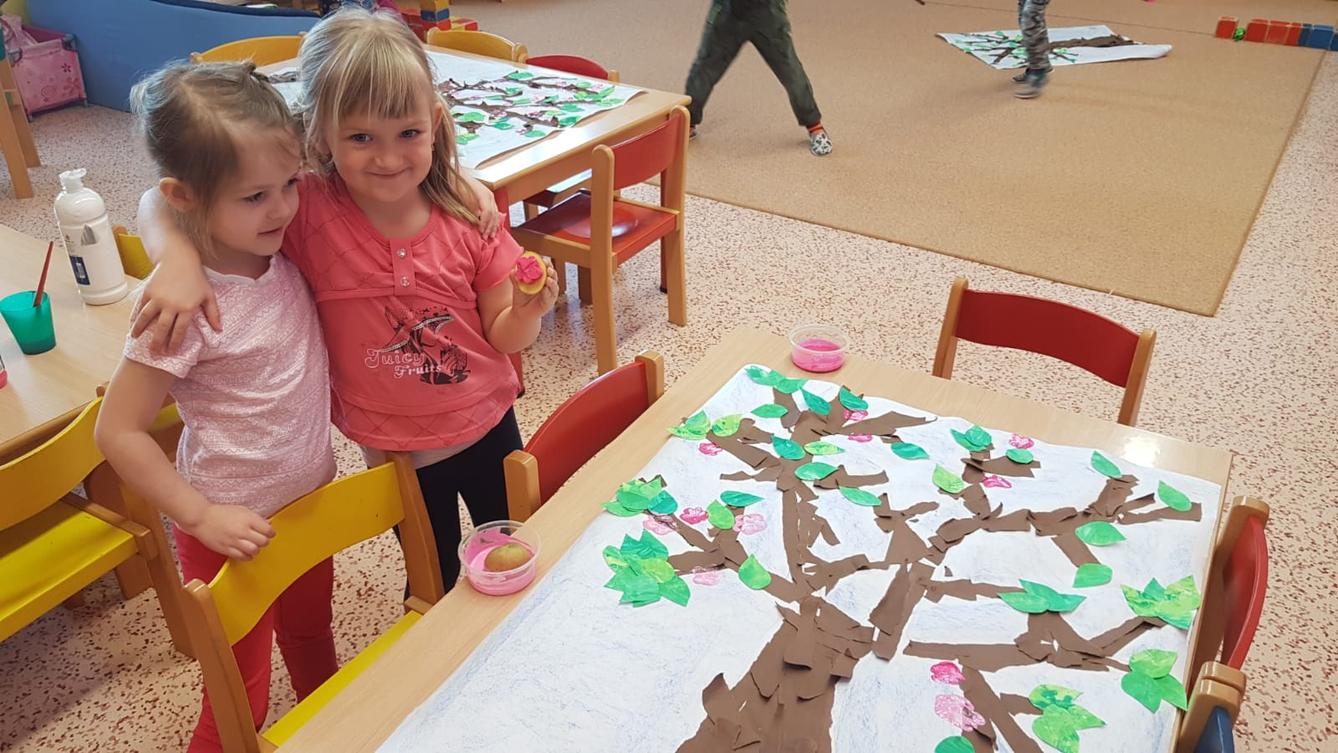 Vzpomínáme na školku: "Rozkvetlé jaro u Klokánků" - 3
