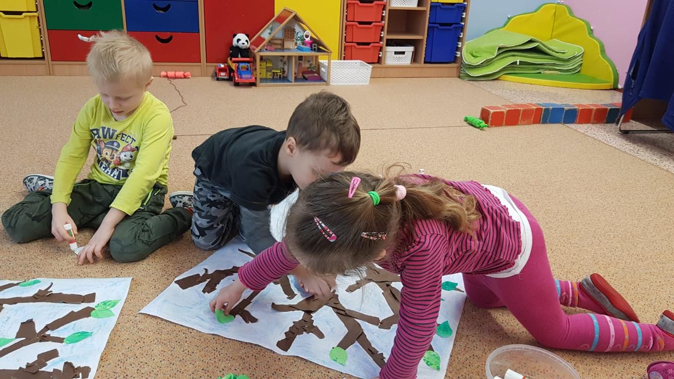 Vzpomínáme na školku: "Rozkvetlé jaro u Klokánků" - 5