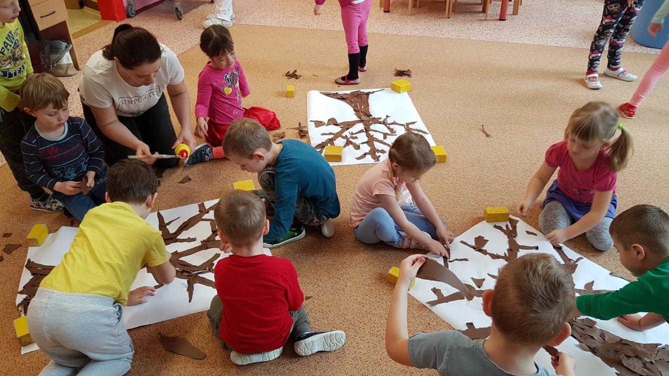 Vzpomínáme na školku: "Rozkvetlé jaro u Klokánků" - 7