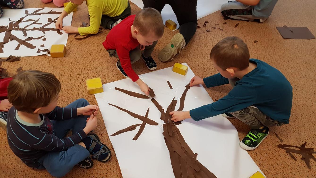 Vzpomínáme na školku: "Rozkvetlé jaro u Klokánků" - 12