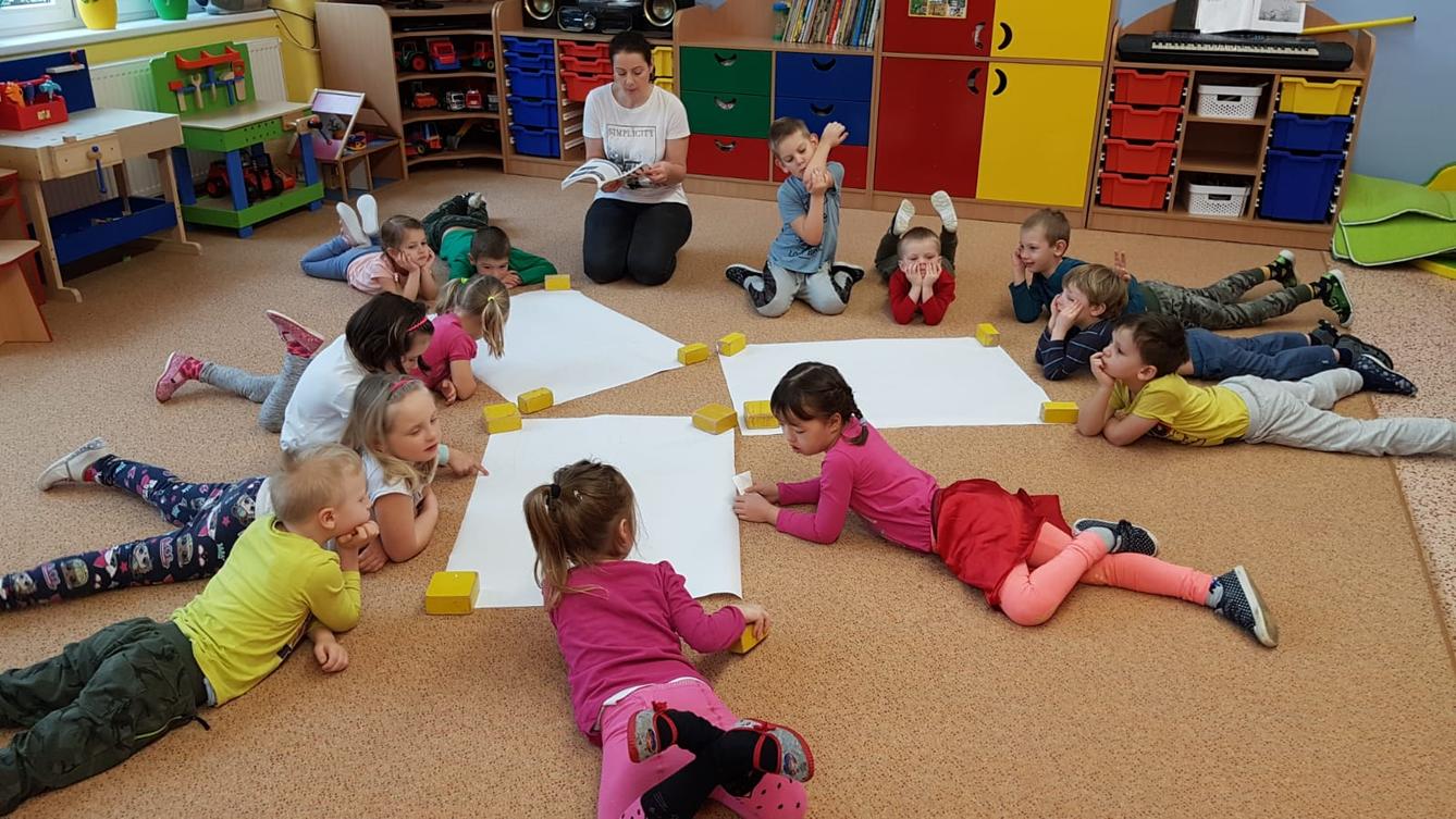 Vzpomínáme na školku: "Rozkvetlé jaro u Klokánků" - 29