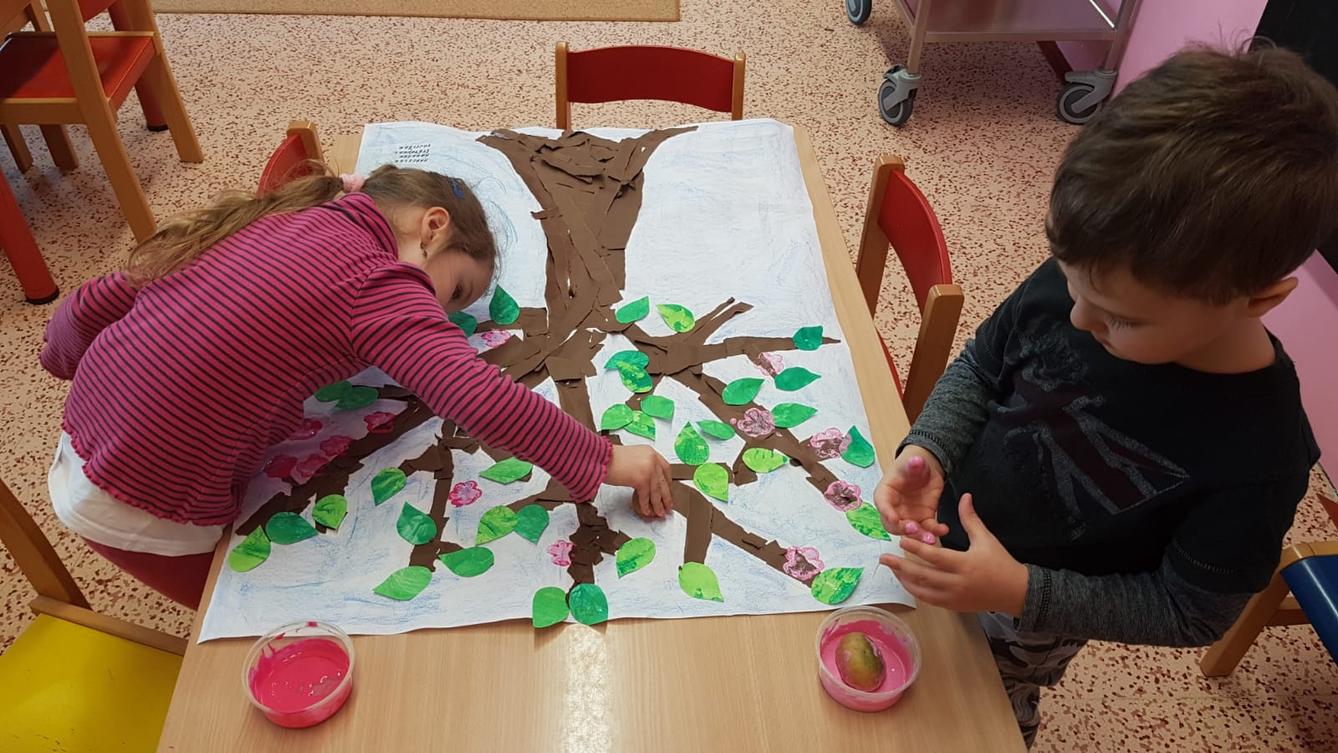 Vzpomínáme na školku: "Rozkvetlé jaro u Klokánků" - 39