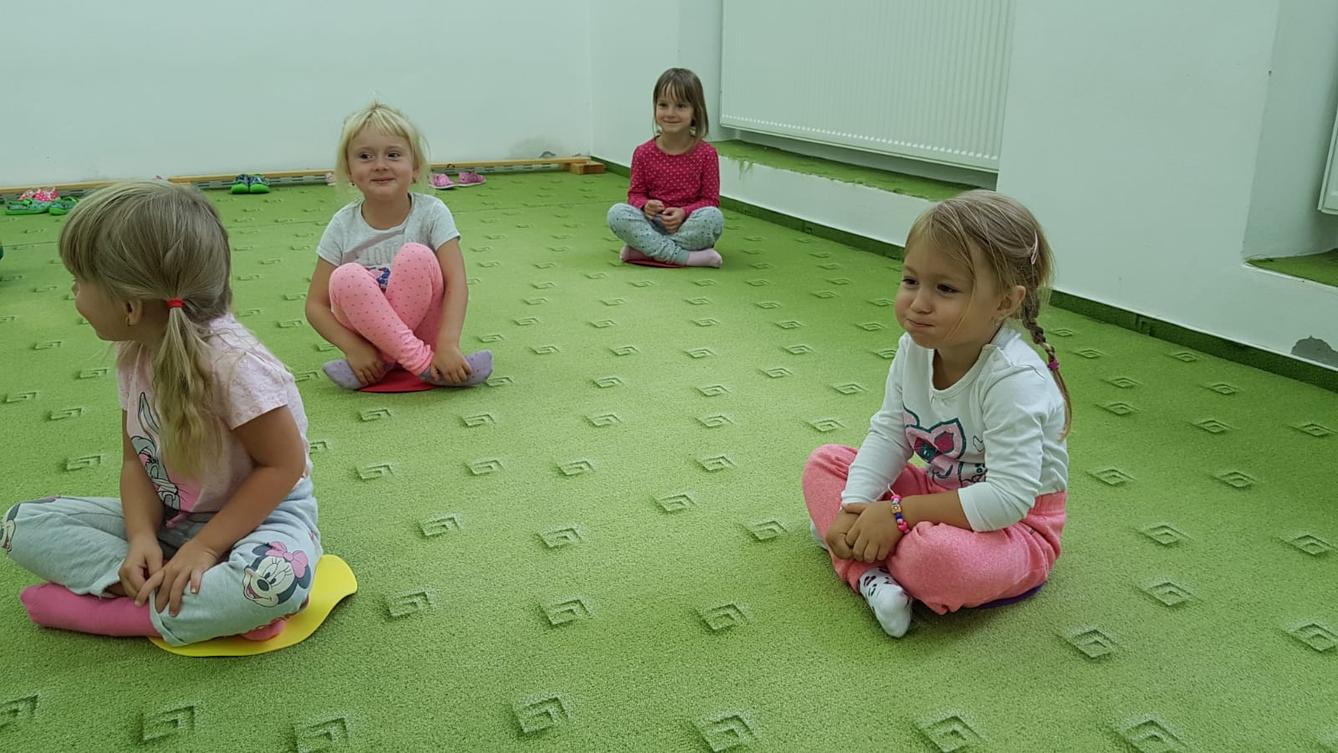 Broučci: "pracujeme a cvičíme" :-) - 4