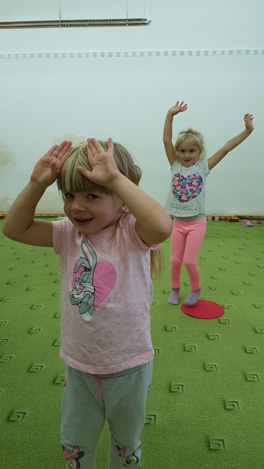 Broučci: "pracujeme a cvičíme" :-) - 9