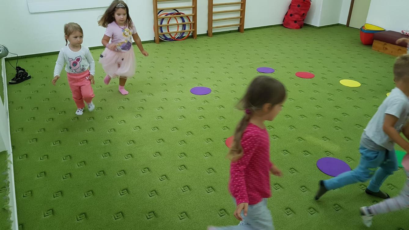 Broučci: "pracujeme a cvičíme" :-) - 15