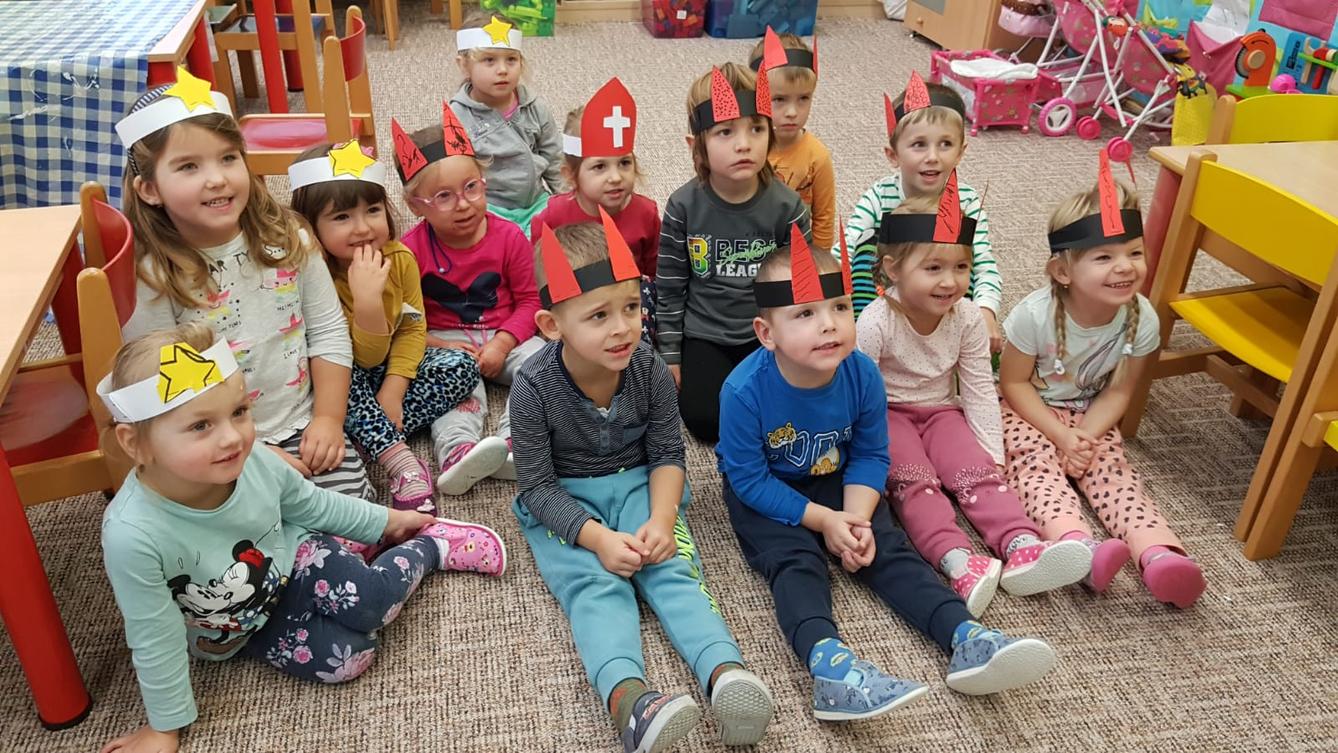 Broučci: "čertoviny", vycházka k Betlému, výroba sněhuláčka - 1