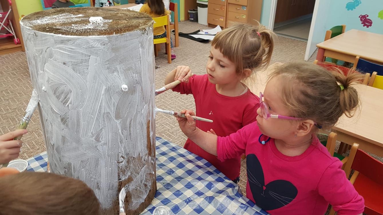 Broučci: "čertoviny", vycházka k Betlému, výroba sněhuláčka - 11