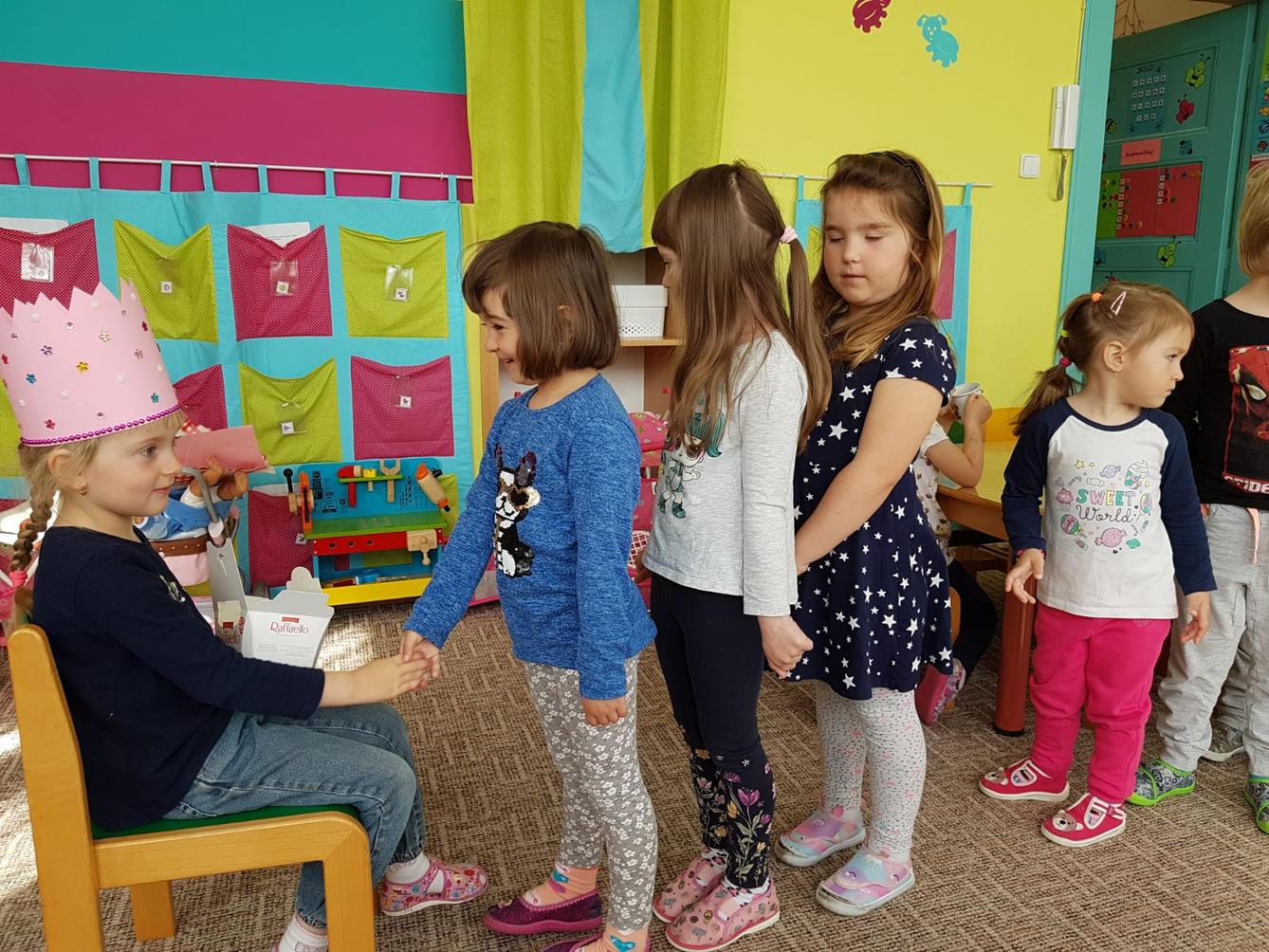 Broučci slaví: Markétka měla narozeniny :-) - 5