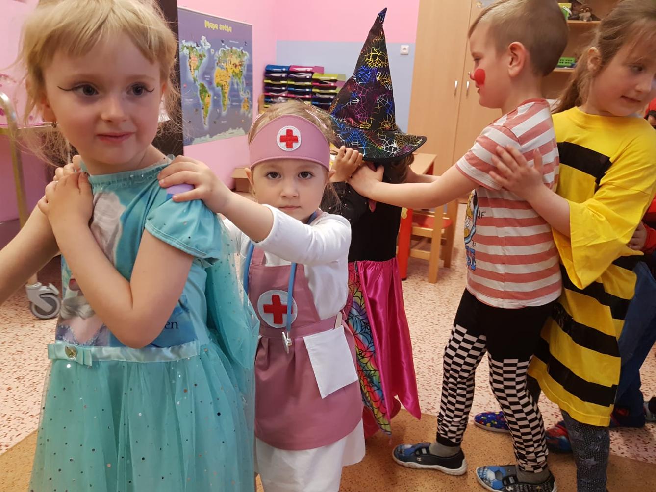 Karnevalové  dopoledne v MŠ :-) - 4